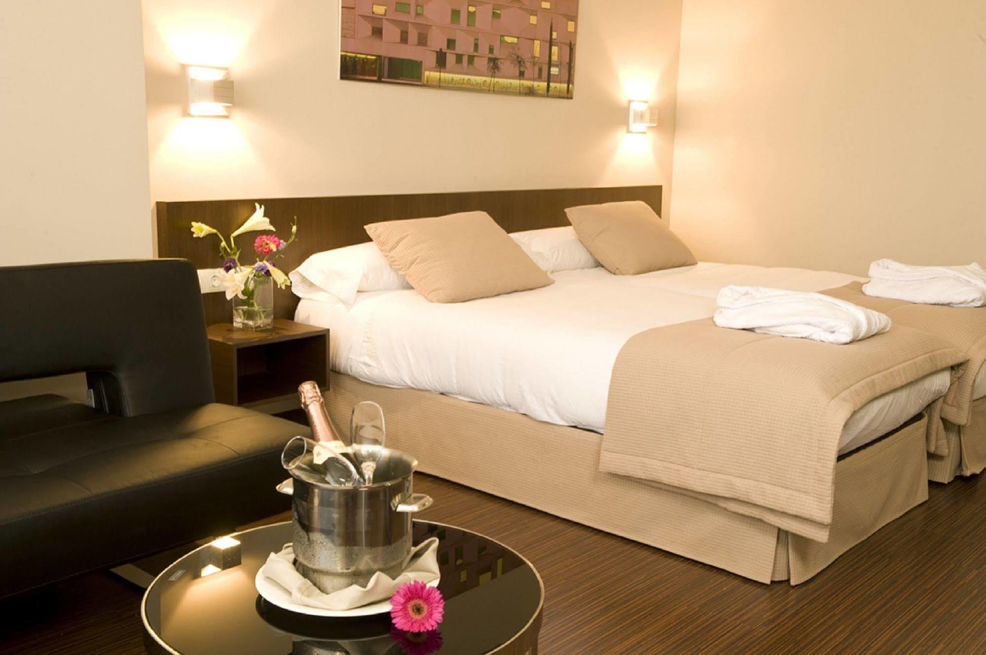 Arva Abad San Antonio Hotel Leon Bilik gambar